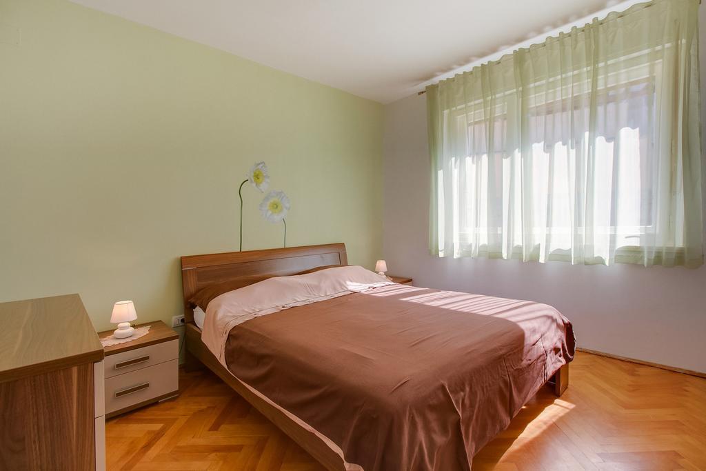 Apartment Bambi Mali Lošinj Εξωτερικό φωτογραφία