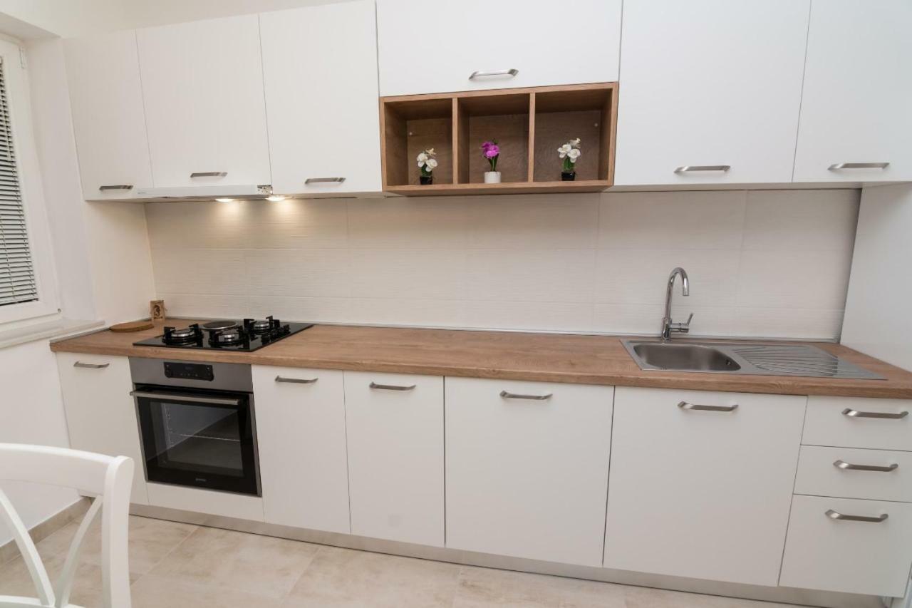 Apartment Bambi Mali Lošinj Εξωτερικό φωτογραφία